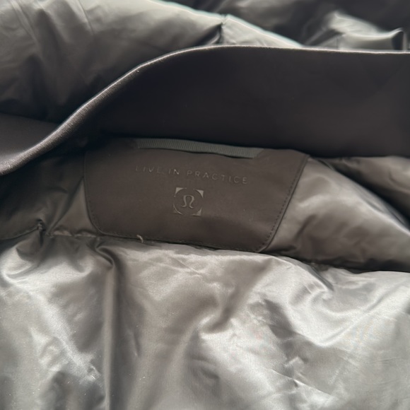 Lululemon Mens Puffer Jacket - Picture 4 of 5